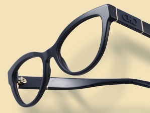 Retro Glasses and Vintage-Style Frames